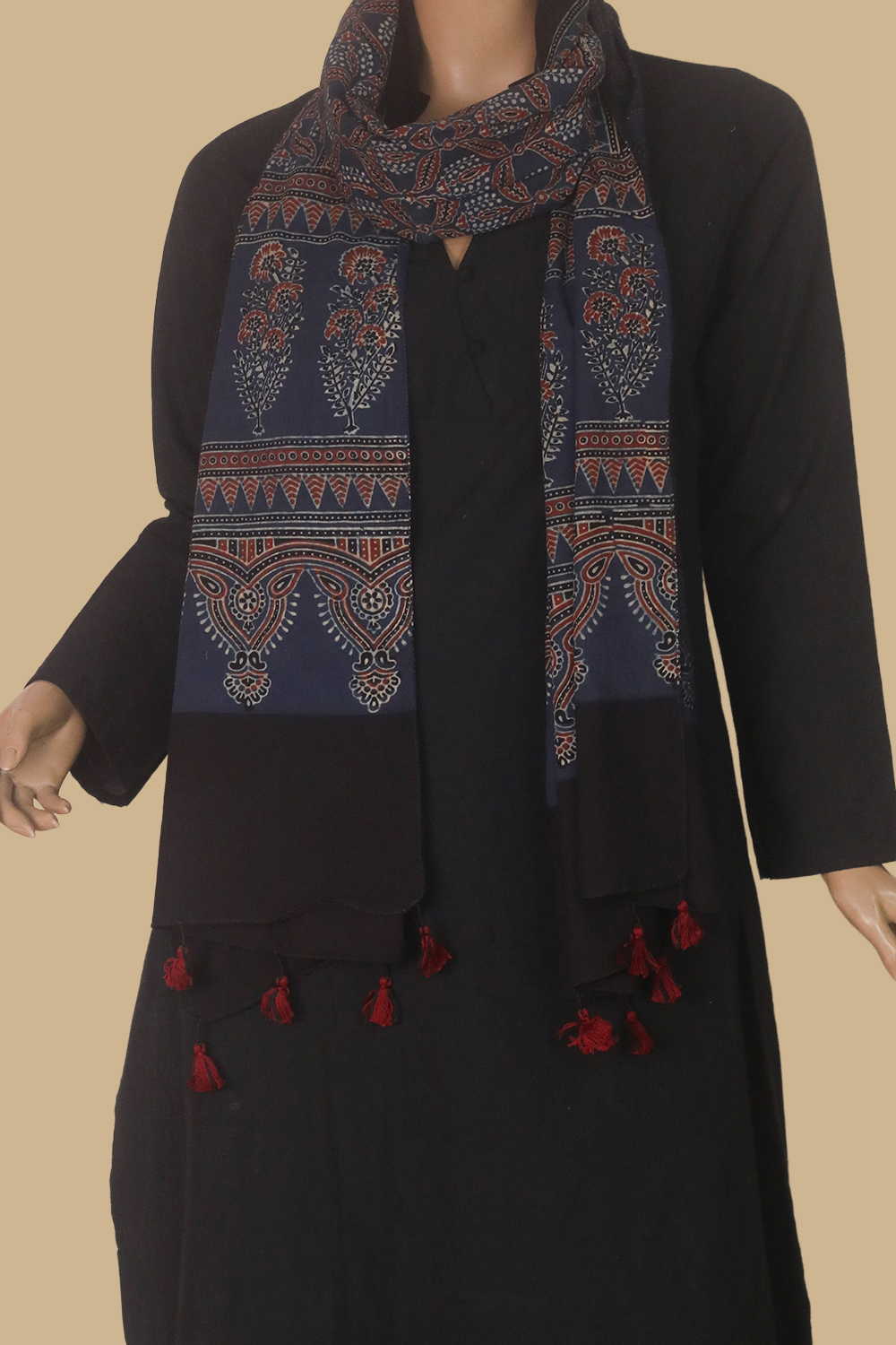 Indigo Leafy Veins Ajrak Cotton Stole - Image 3