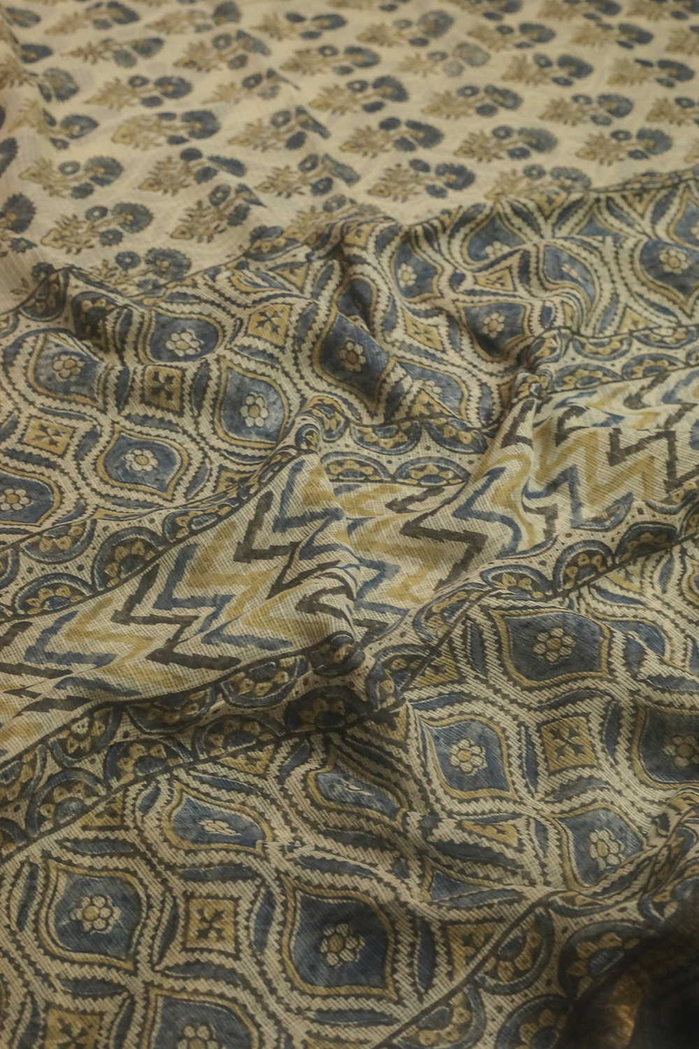 Tri-Floral Butta - Ajrak Kota Cotton Sarees - Image 3