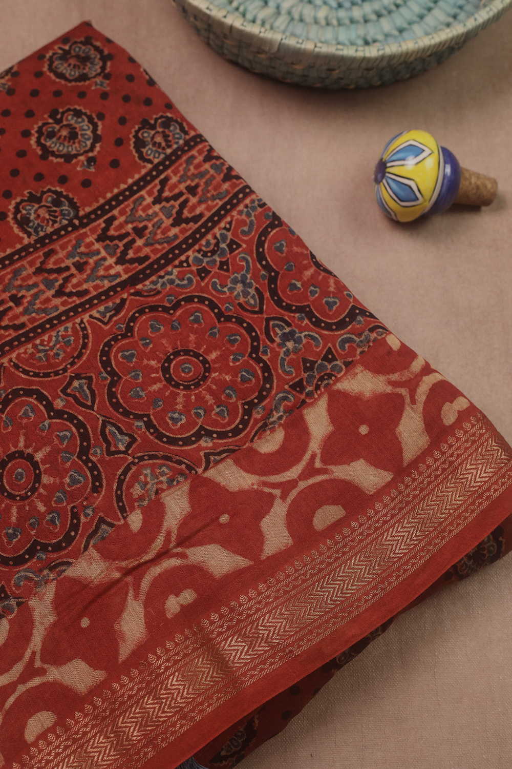 Motifs on Maroon Ajrak Maheshwari Saree