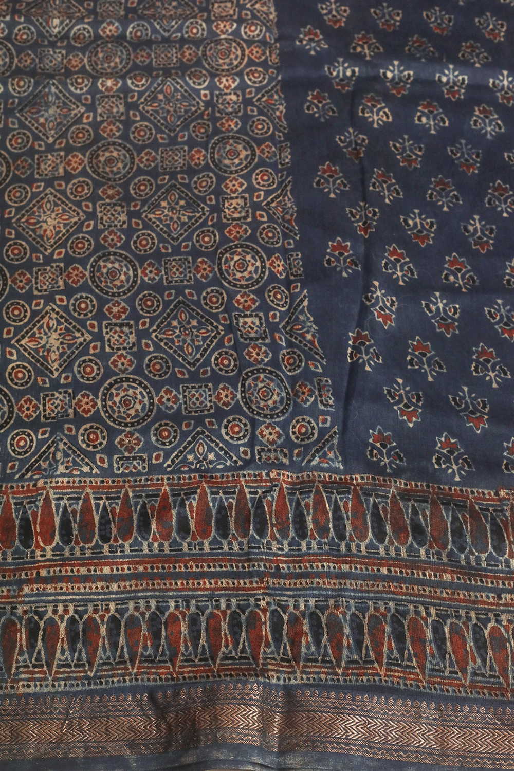 Indigo Ajrak Maheshwari Saree - Image 4