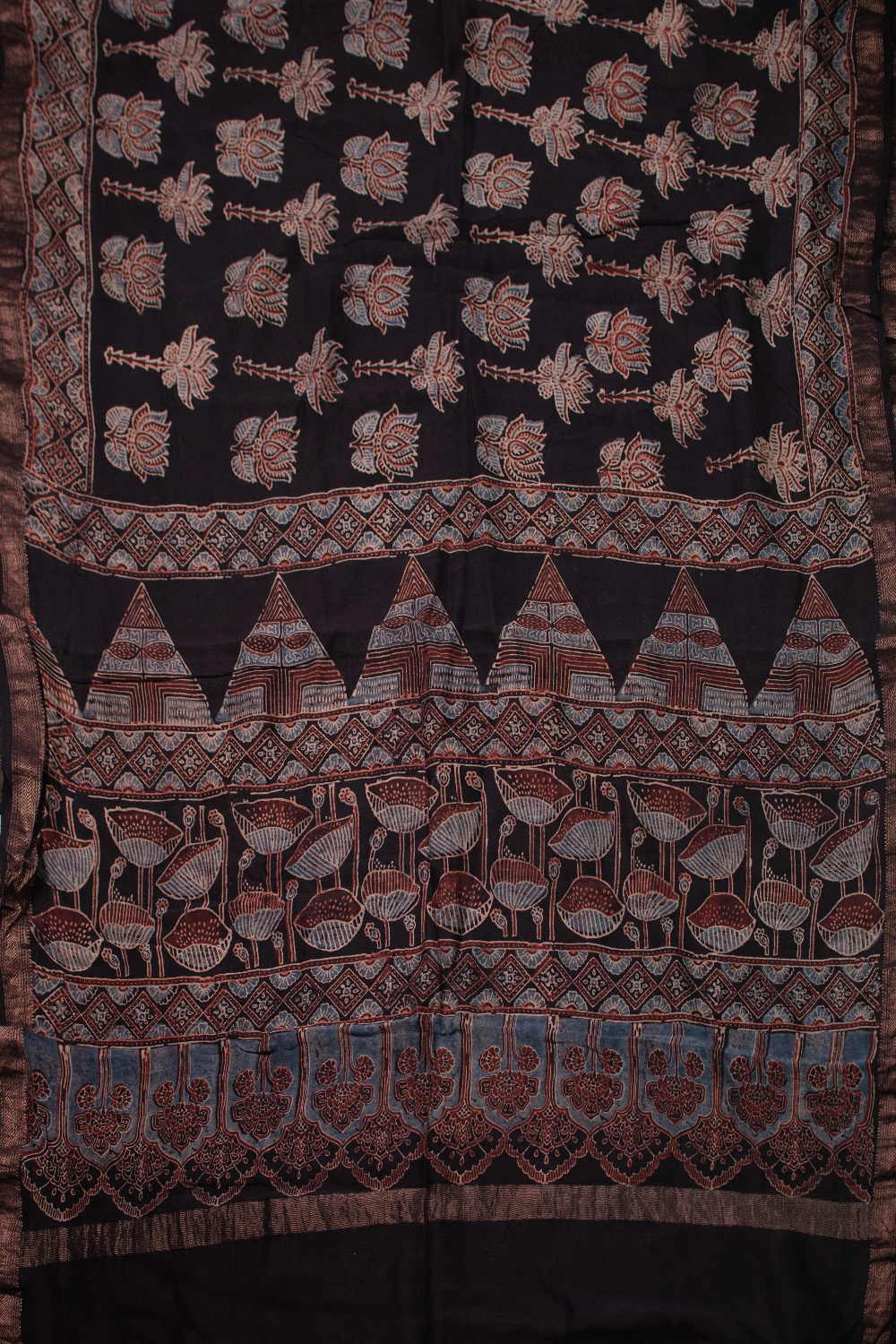 Lotus Butta on Black Ajrak Maheshwari saree - Image 2