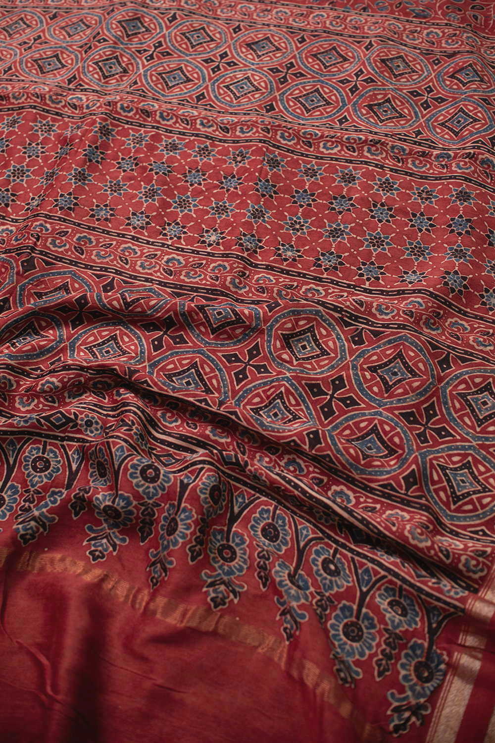 Maroon Ajrak Maheshwari saree - Image 3
