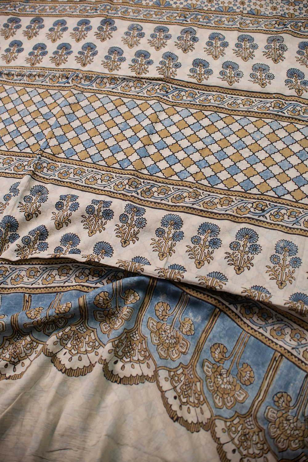 Cream with Bloom Ajrak Mul Cotton saree - Image 3