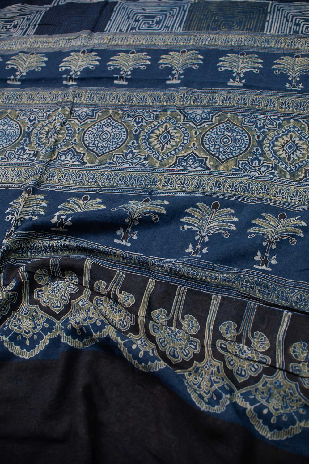 Indigo Patterned Ajrak Mul Cotton saree - Image 3