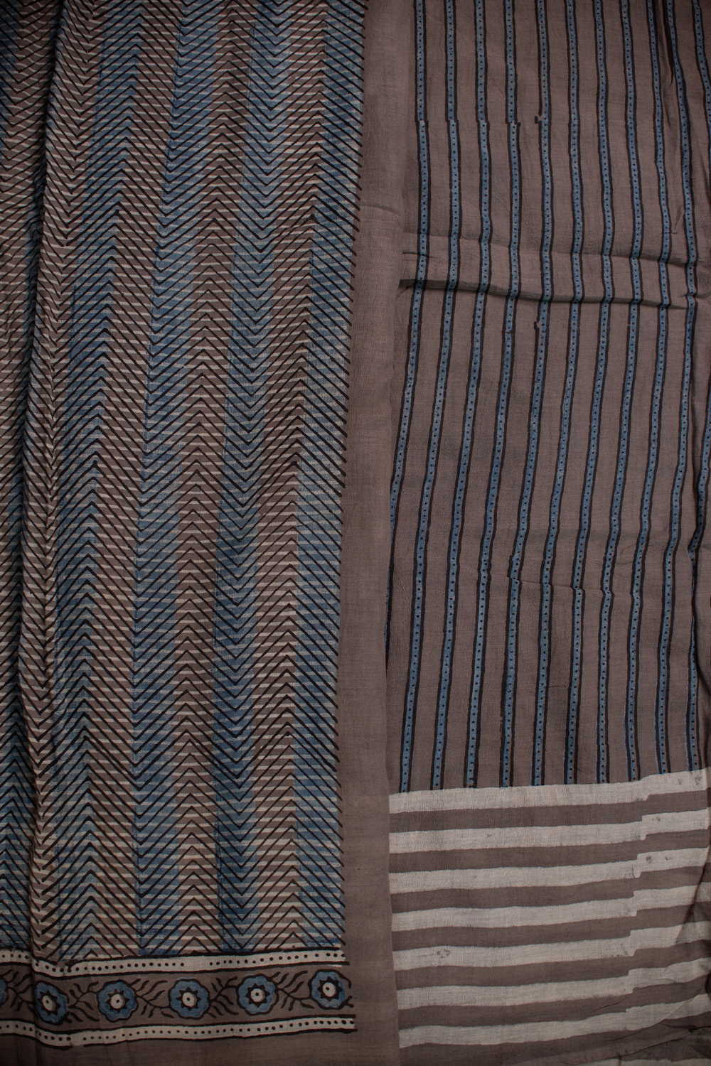 Stripes on Grey Ajrak Mul Cotton saree - Image 4