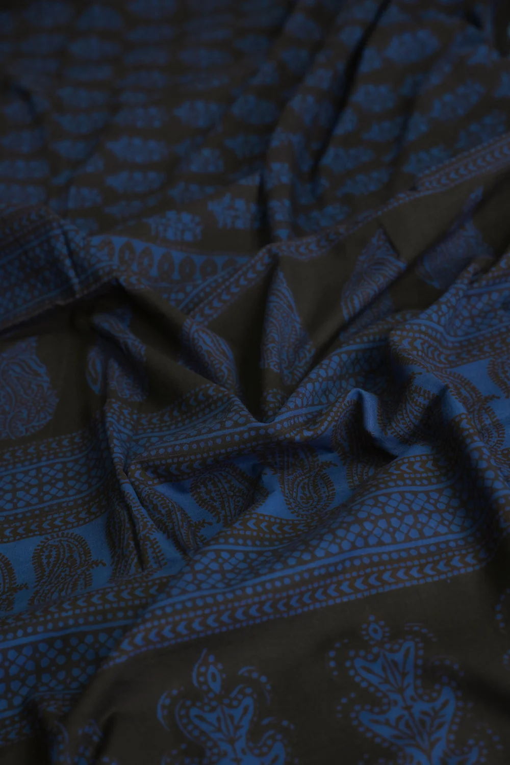 Blue Butta on Brown Bagh Mul Cotton saree - Image 3