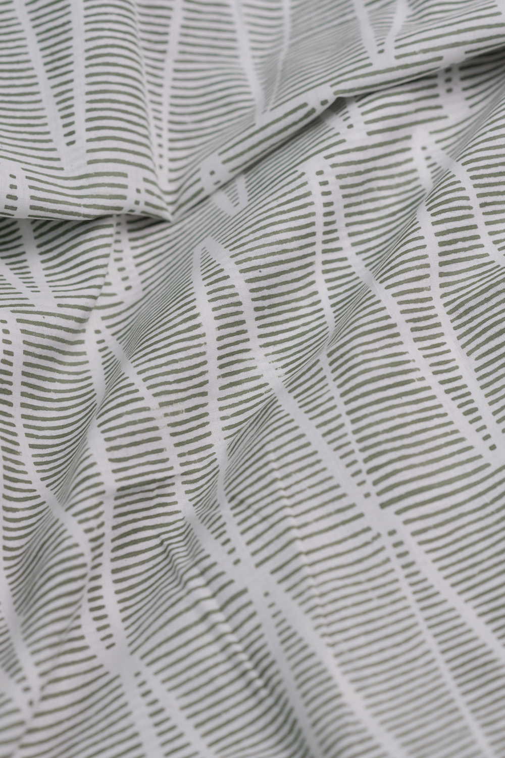 Zig Zag Waves Sanganeri Cotton Fabric - Image 3