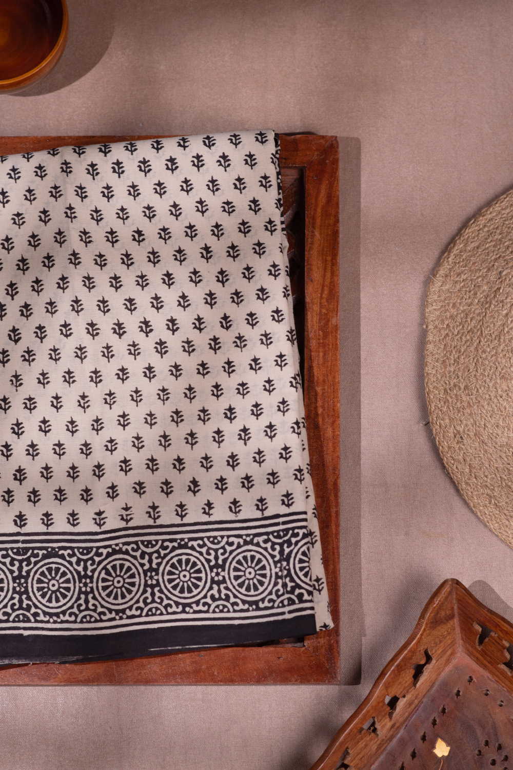 Motifs on Cream Bagru Mul Cotton saree
