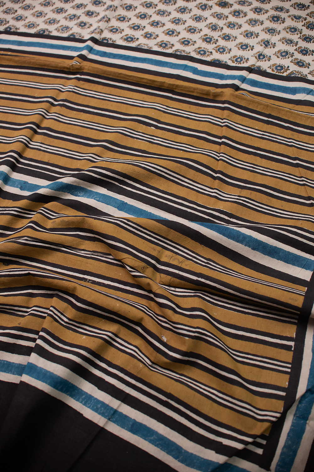 Beige Bagru Mul Cotton saree - Image 3