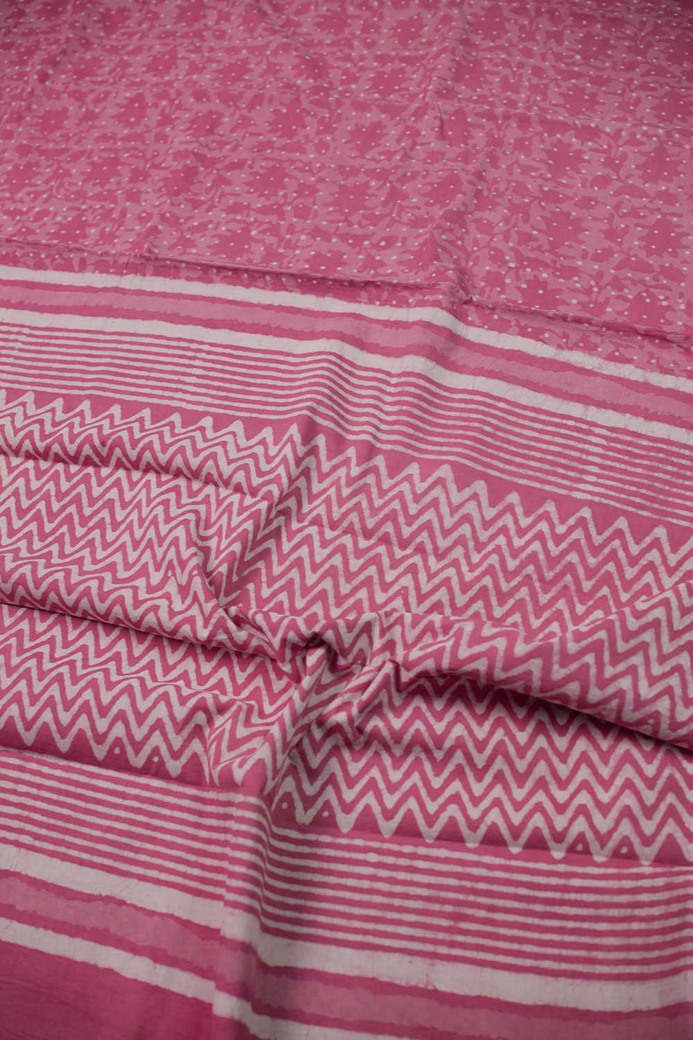 Floral Pattern Pink Dabu Mul Cotton saree - Image 3