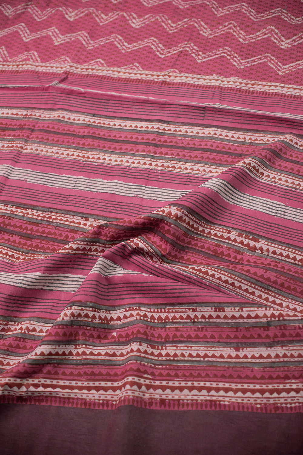 Tiny Motifs on Pink Dabu Mul Cotton saree - Image 3