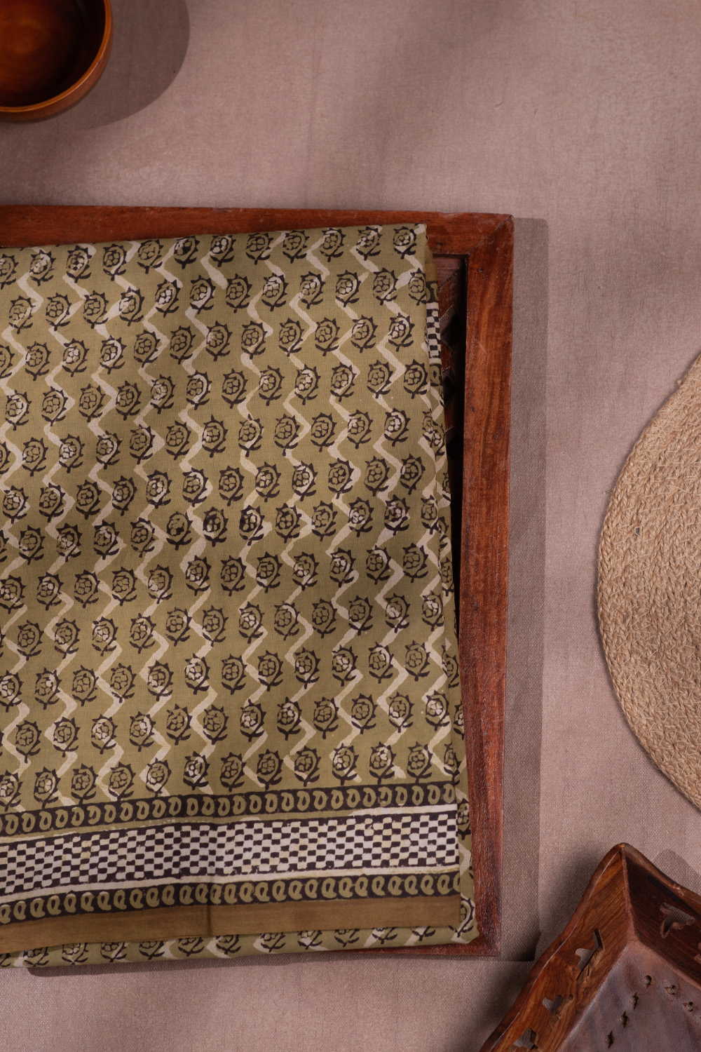 Little Motifs on Green Dabu Mul Cotton saree
