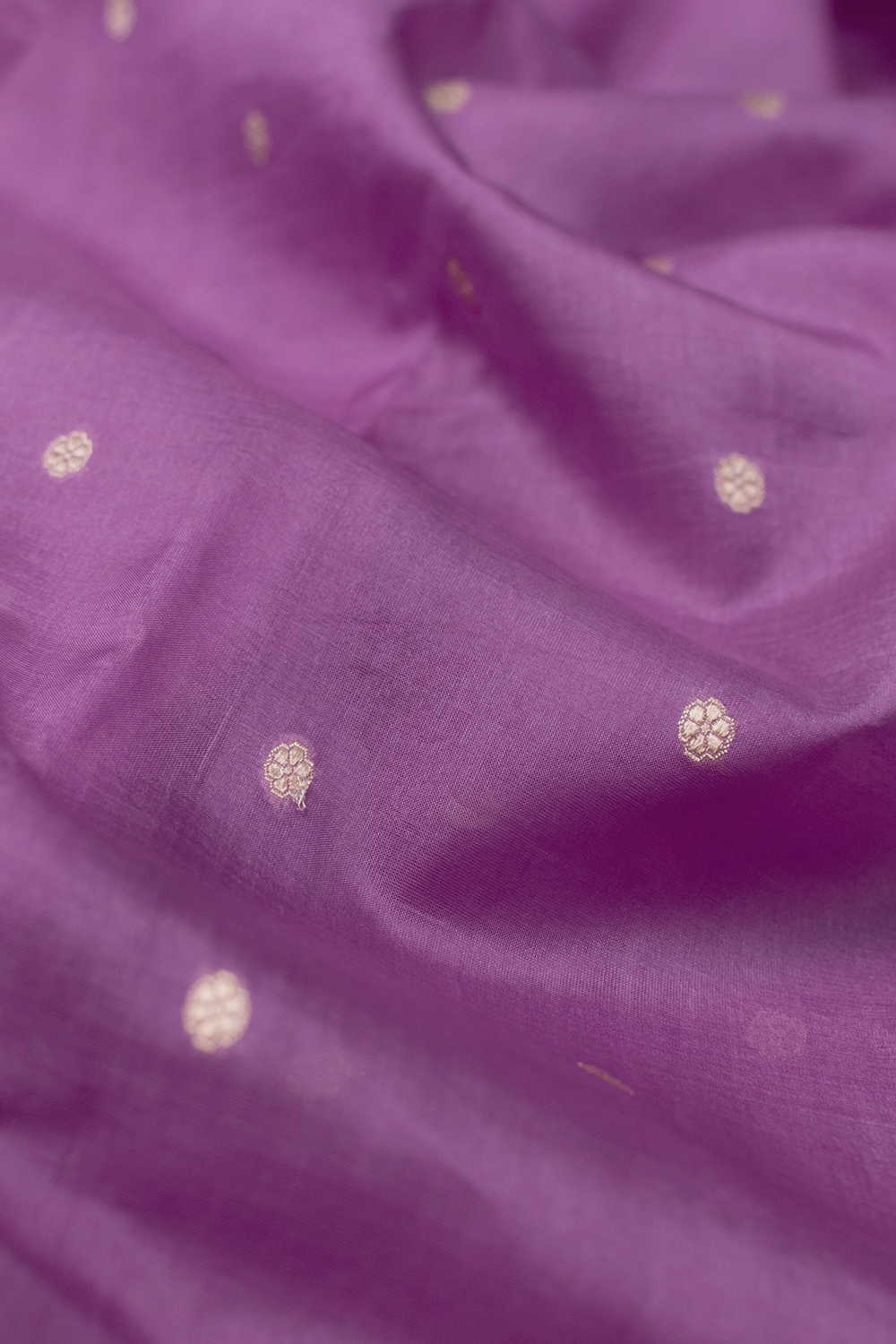 Kadhwa Butti on Pink Banarasi Organza Silk Fabric - Image 3
