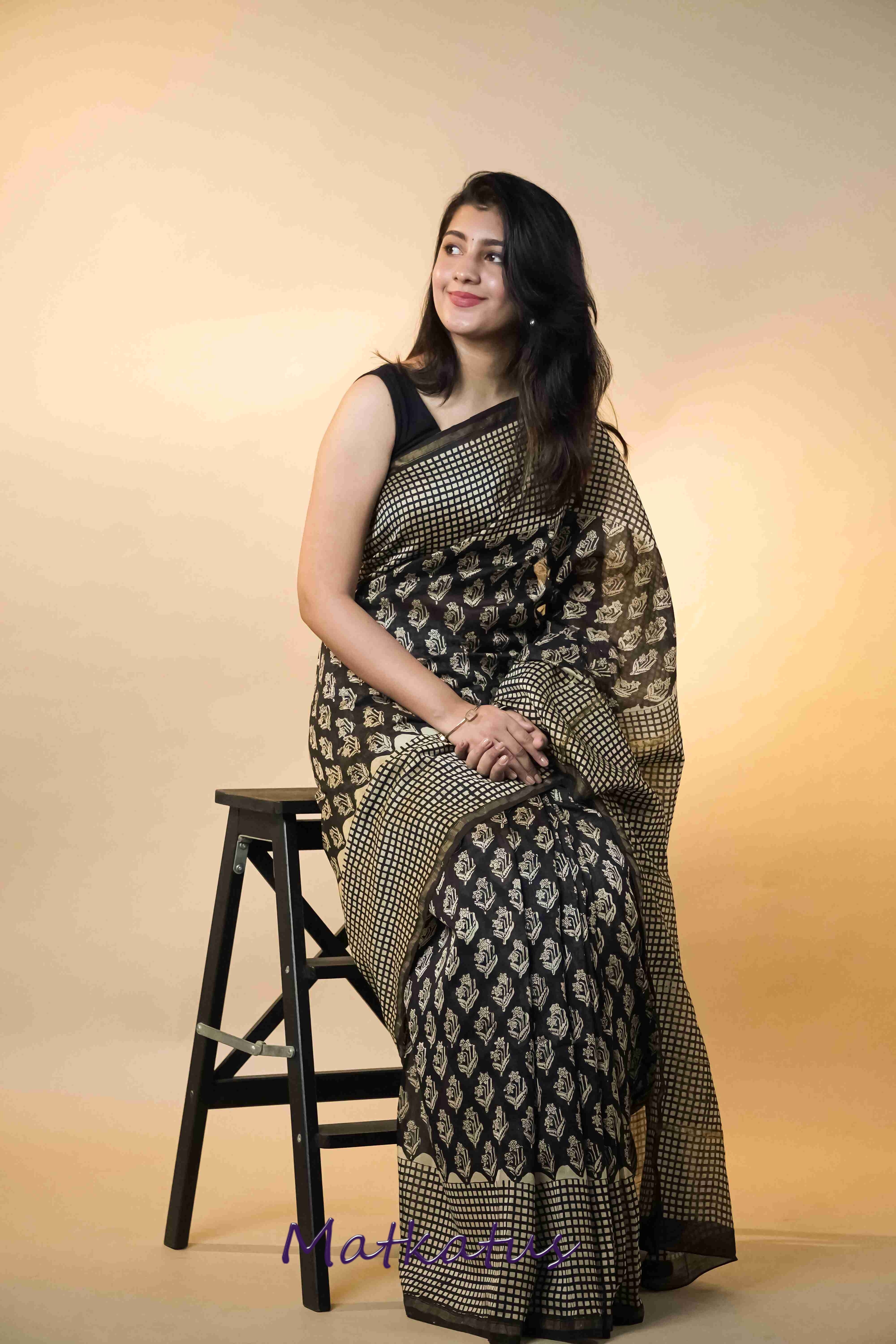 Florets on Black Block Printed Chanderi saree - Image 3