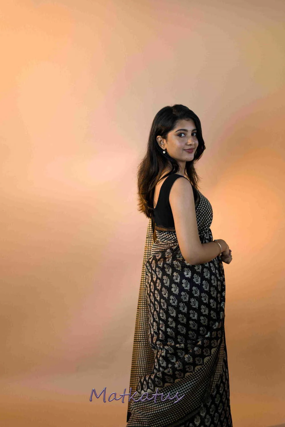 Florets on Black Block Printed Chanderi saree - Image 5