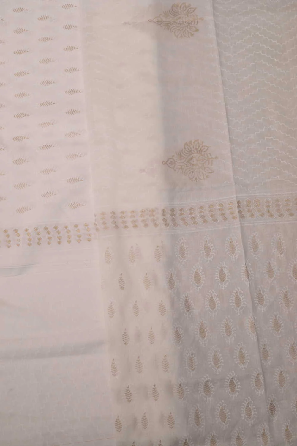 Cream Block Printed Mul Cotton Suit - Image 3