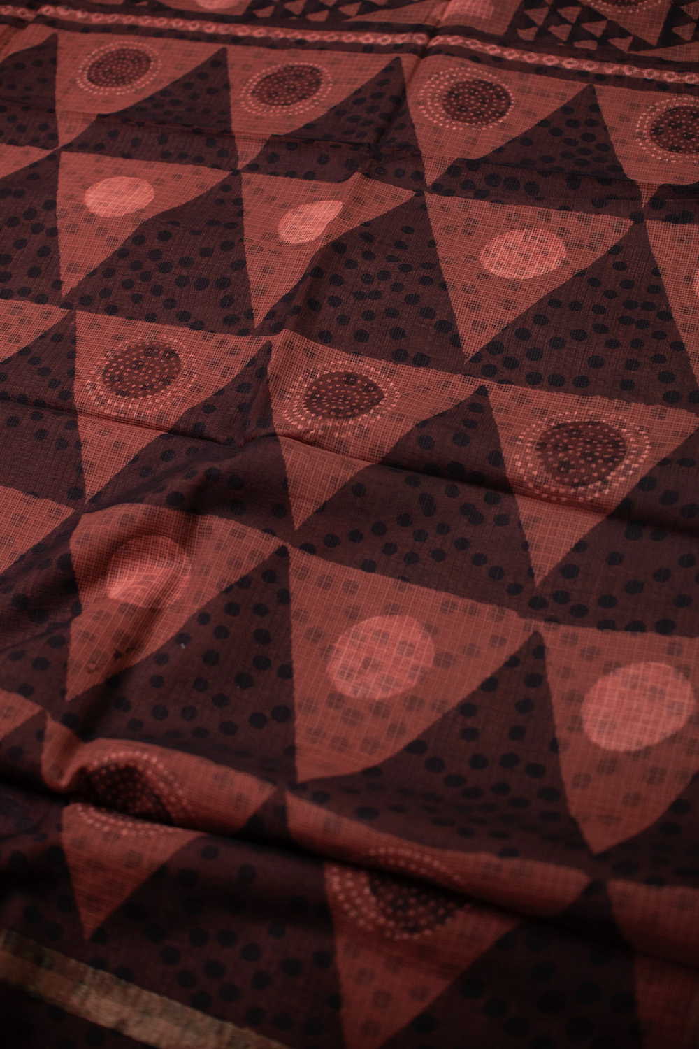 Triangle Pattern Block Printed Kota Cotton saree - Image 3