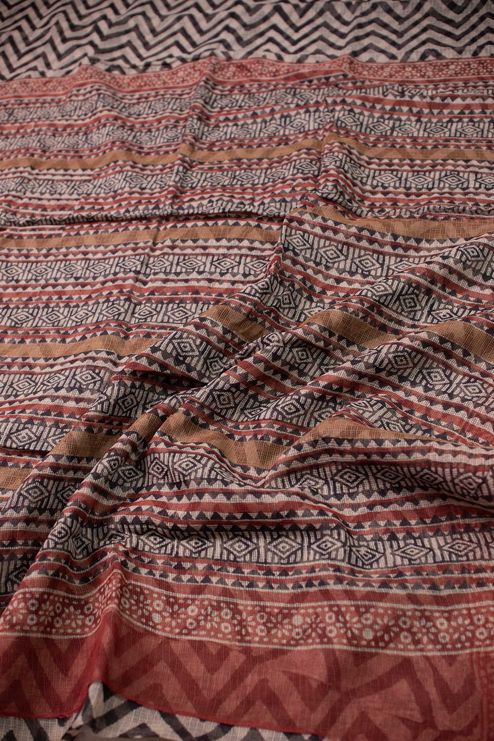 Black ZigZag Block Printed Kota Cotton saree - Image 3