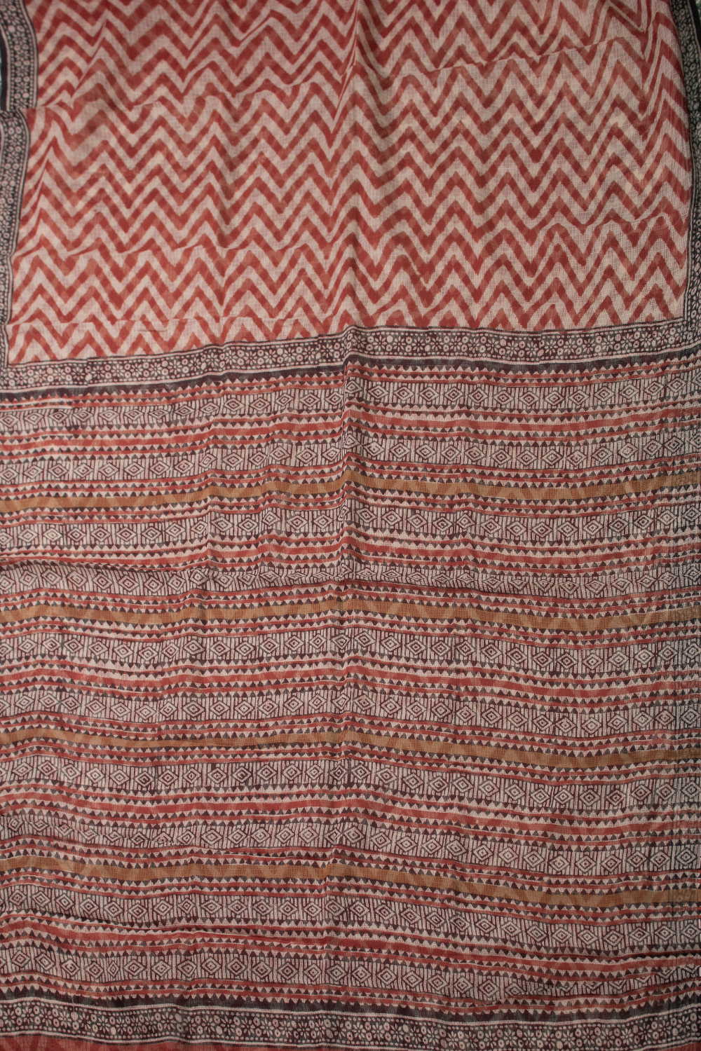 Maroon Chevron Block Printed Kota Cotton saree - Image 2