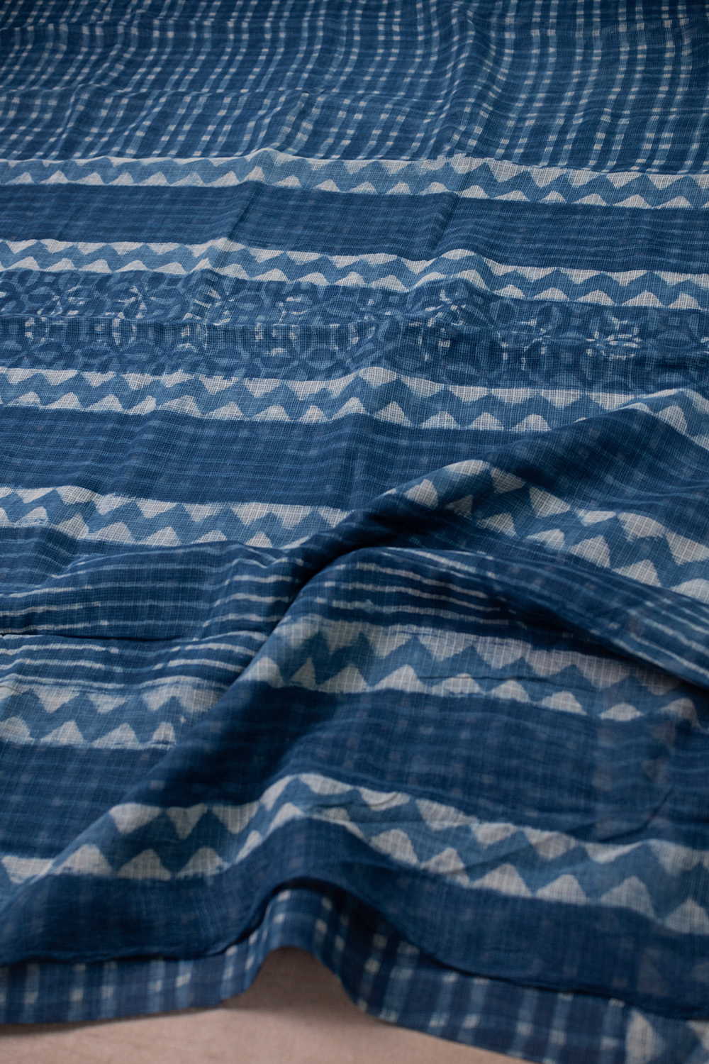 Grid - Indigo Block Printed Kota Cotton saree - Image 3