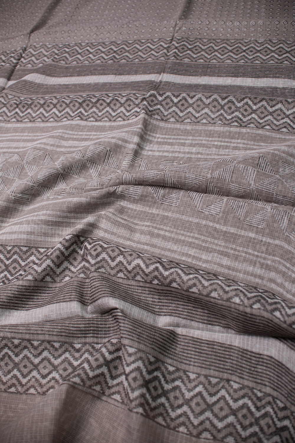 Tiny Motifs on Grey Block Printed Kota Cotton saree - Image 3