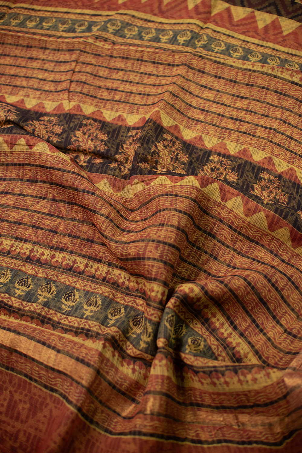 Chevron Pattern Block Printed Kota Cotton saree - Image 3