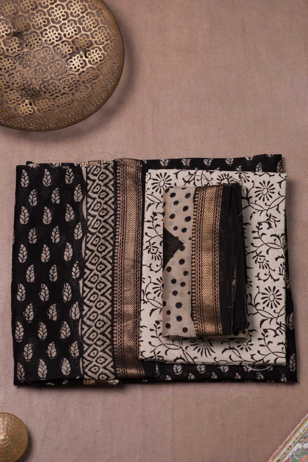 Motifs on Black Block Printed Maheshwari Suit - Image 2