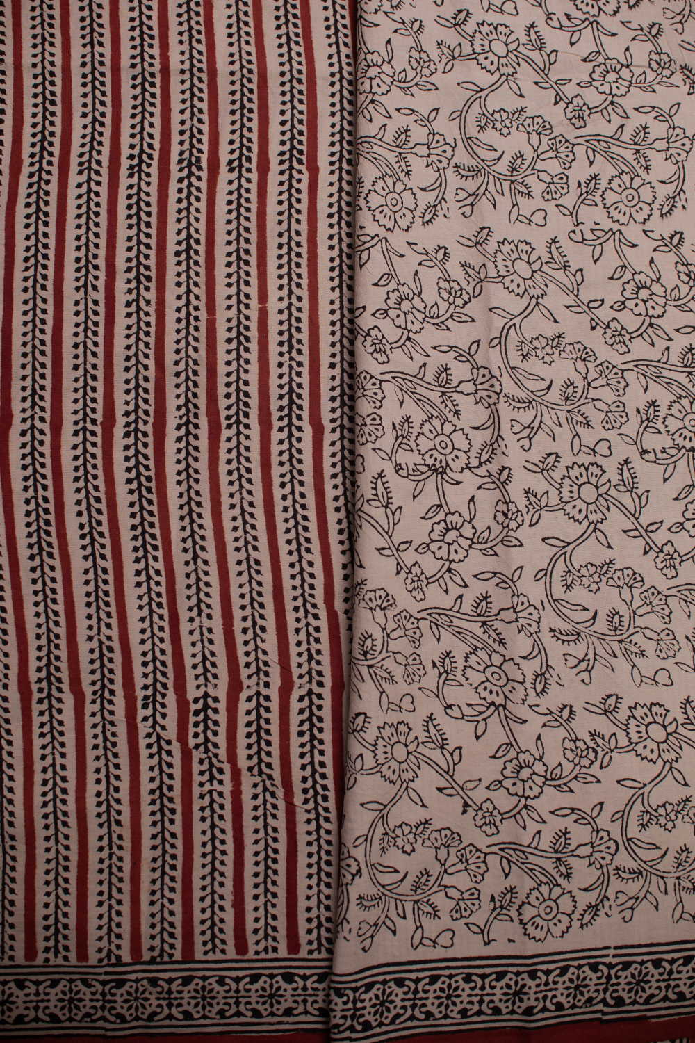 Stripe Pattern Block Printed Mul Cotton saree - Image 4