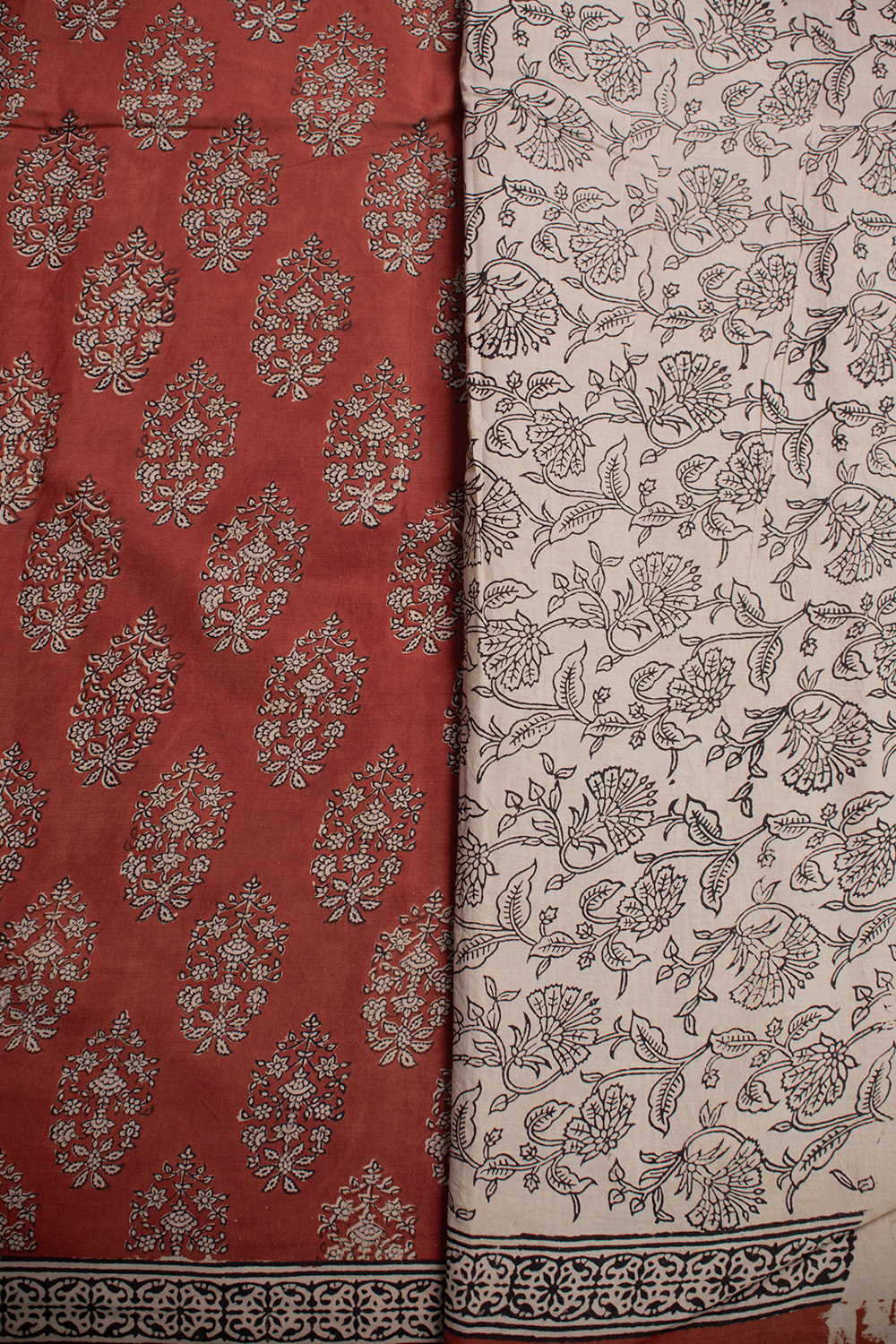 Buttas - Maroon Block Printed Mul Cotton saree - Image 4
