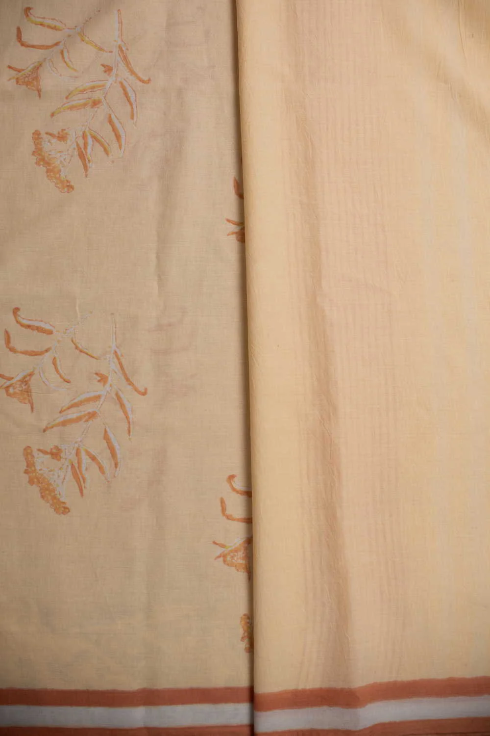 Creamy Orange Shade Block Printed Mul Cotton saree - Image 4