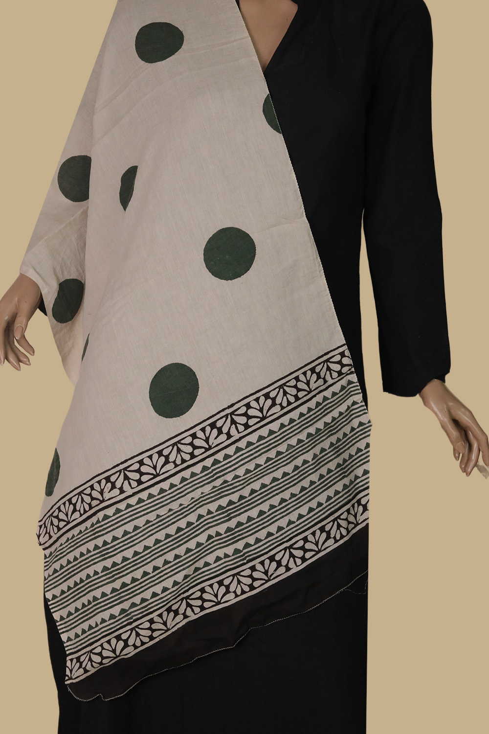 Green Circle Block Printed Mul Cotton Stole - Image 2