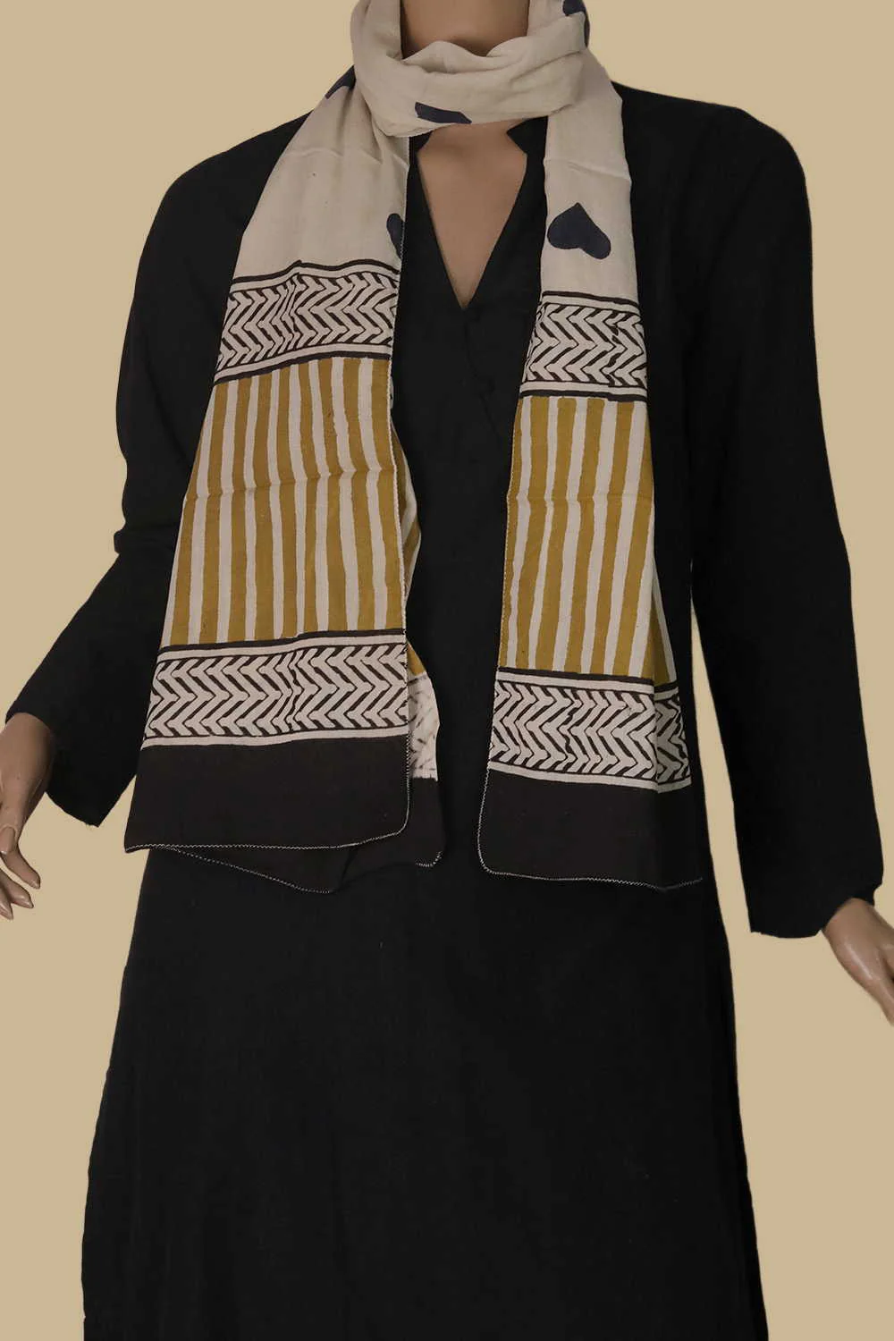 Heart Motifs Block Printed Mul Cotton Stole - Image 2