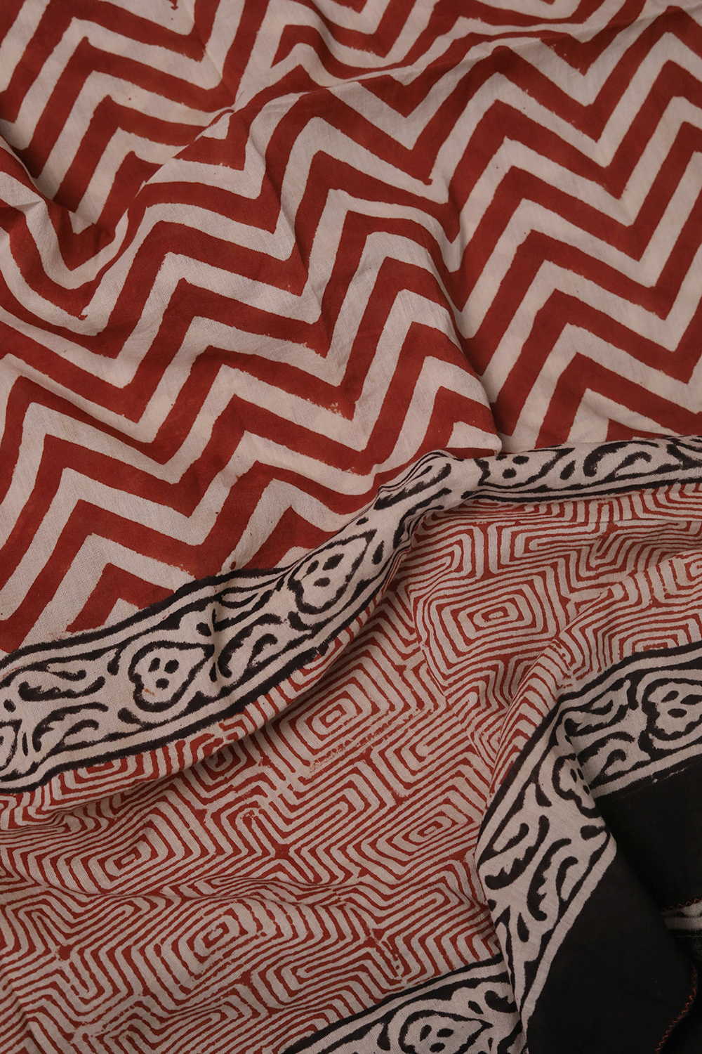 Maroon Chevron Block Printed Mul Cotton Stole - Image 3