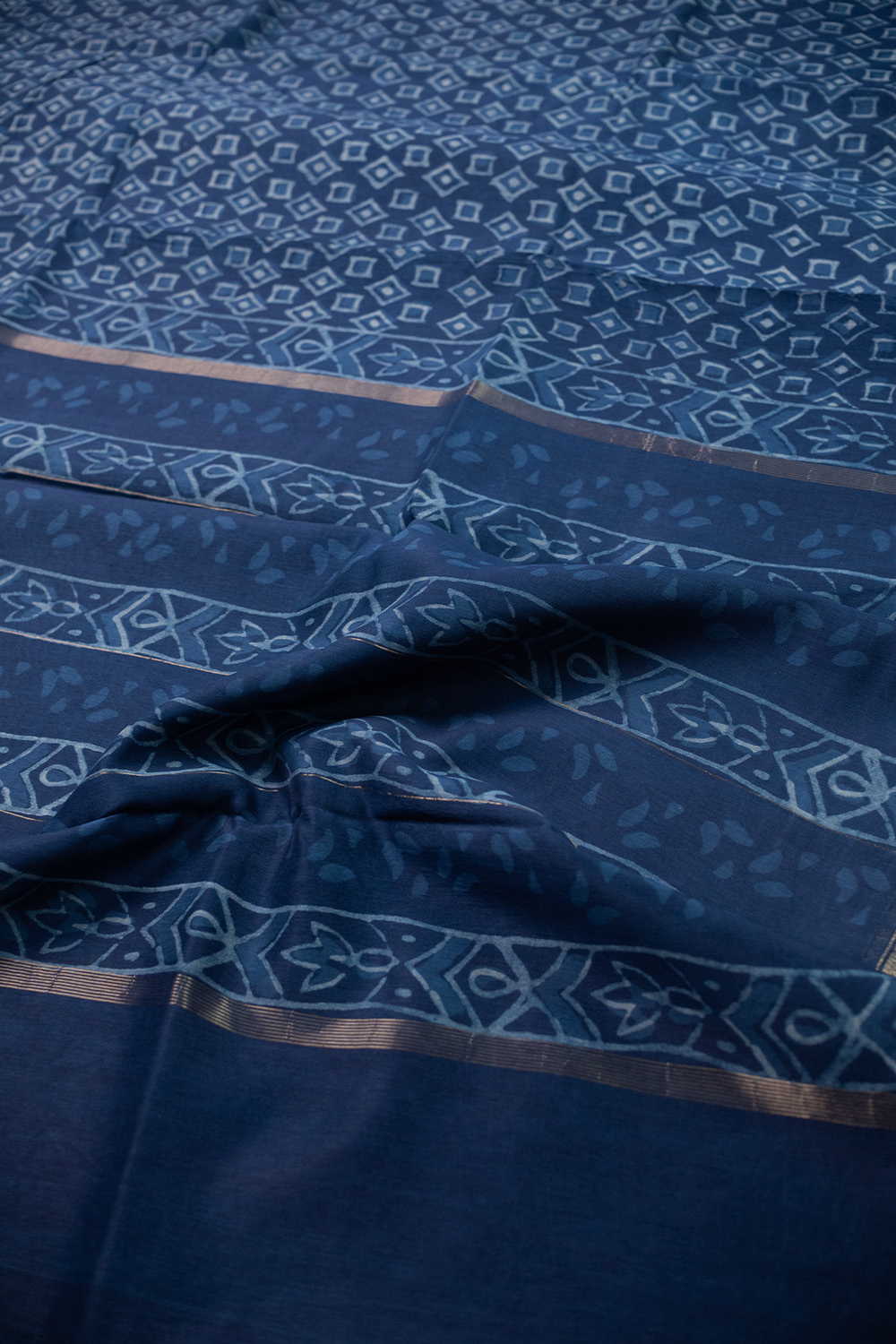 Gridline Indigo Block Printed Chanderi Silk Cotton saree - Image 3