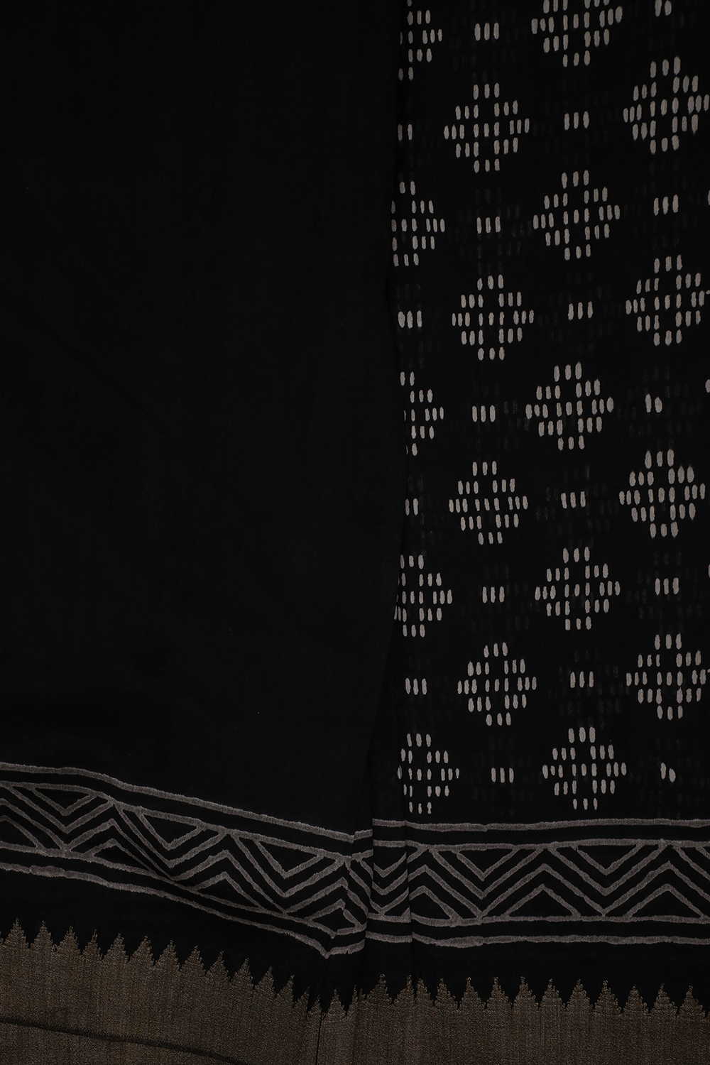 Motifs on Black Block Printed Chanderi Silk Cotton saree - Image 4