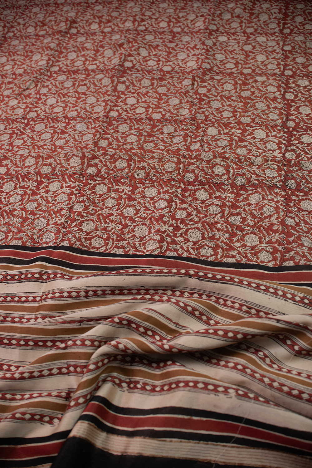 Maroon with Floral Block Printed Silk Cotton saree - Image 3