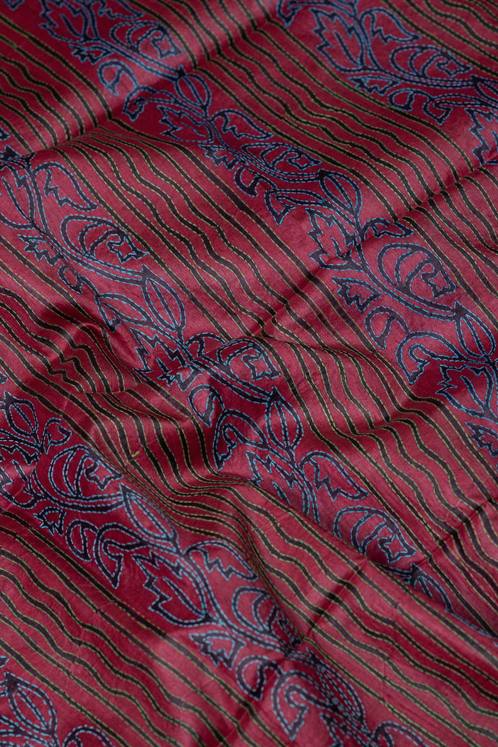 Maroon Designed Kantha Tussar Silk Blouse - Image 3