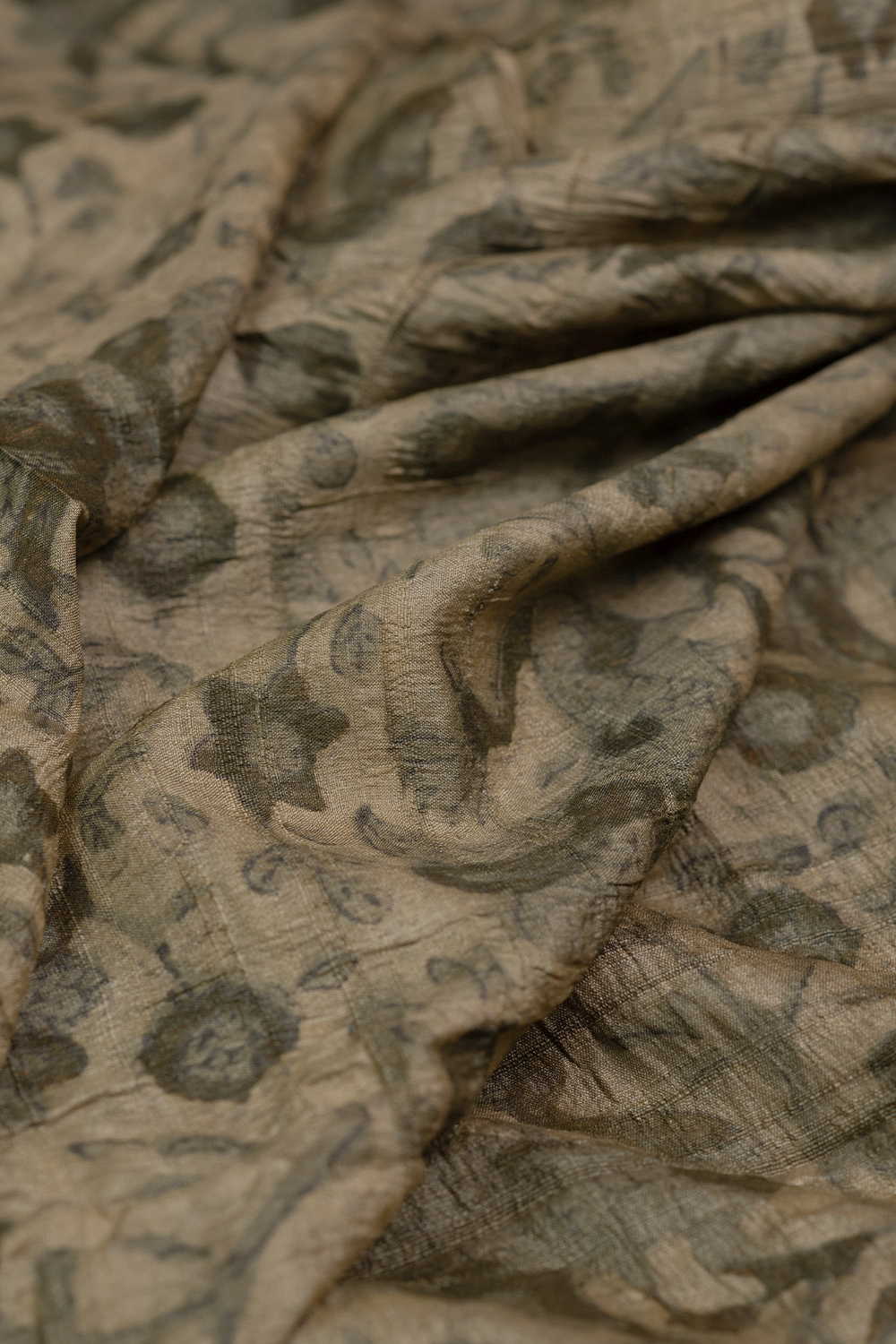 Floral Design Block Printed Tussar Fabric - Image 3