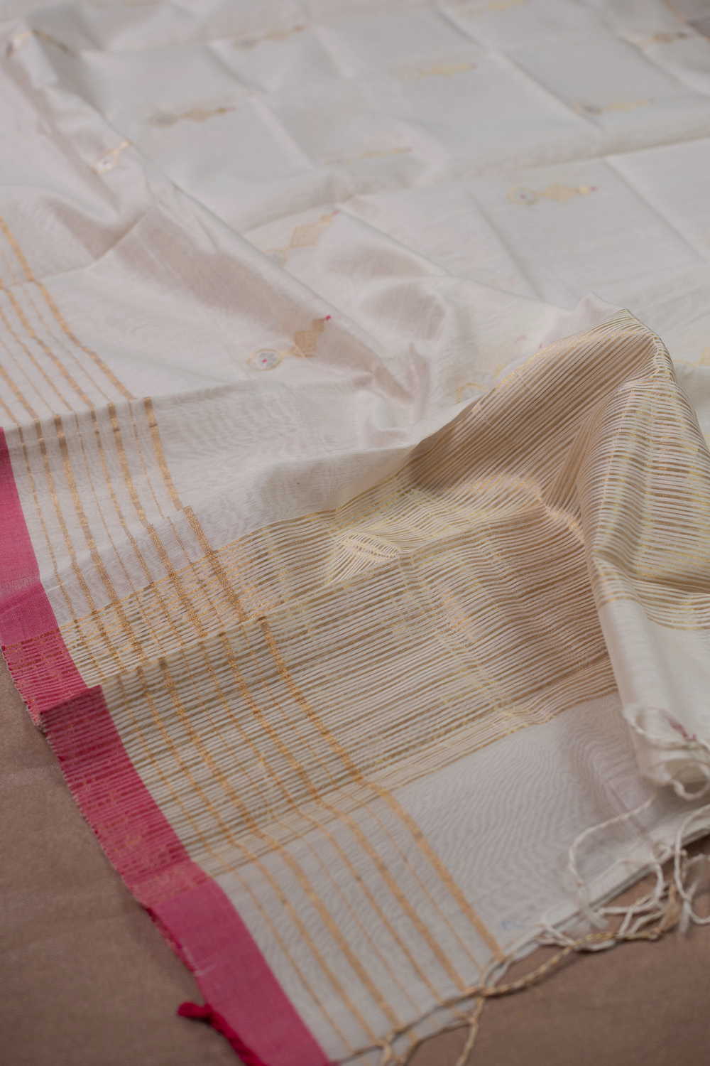 Zari Butti - Cream Chanderi Silk Cotton Dupatta - Image 4