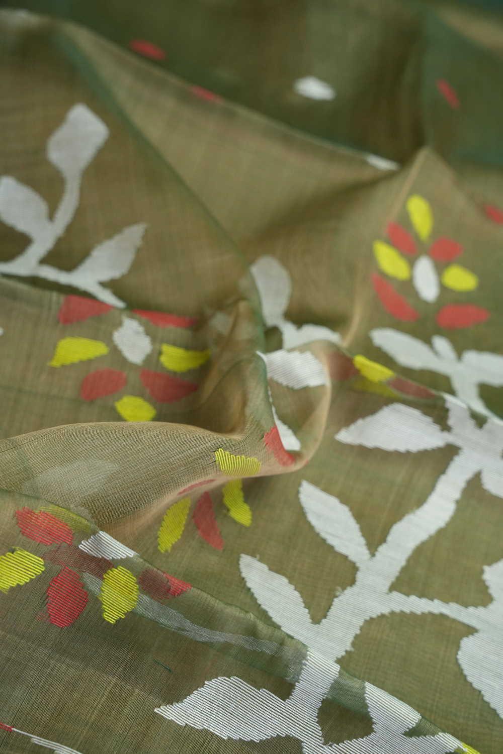 Butta on Brown Handwoven Bengal Muslin silk saree - Image 3