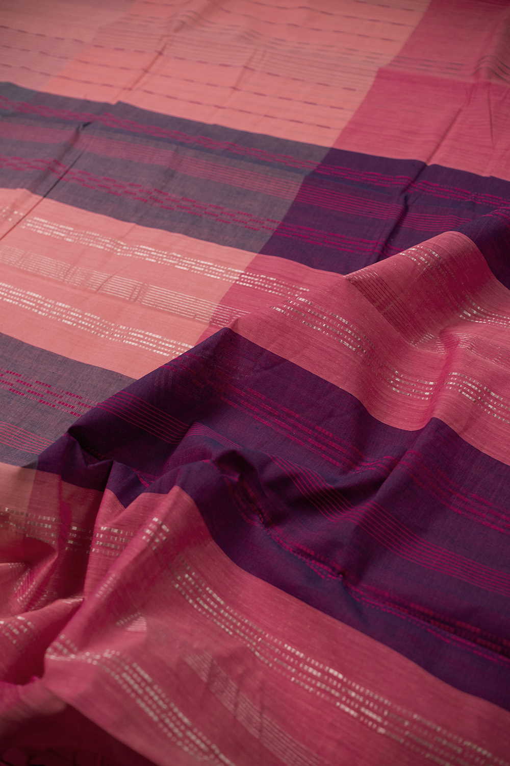 Pink & Peach Handspun Cotton saree - Image 3