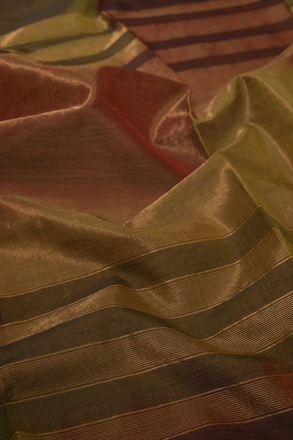 Deep Maroon with Green Maheshwari Silk Cotton saree - Image 3