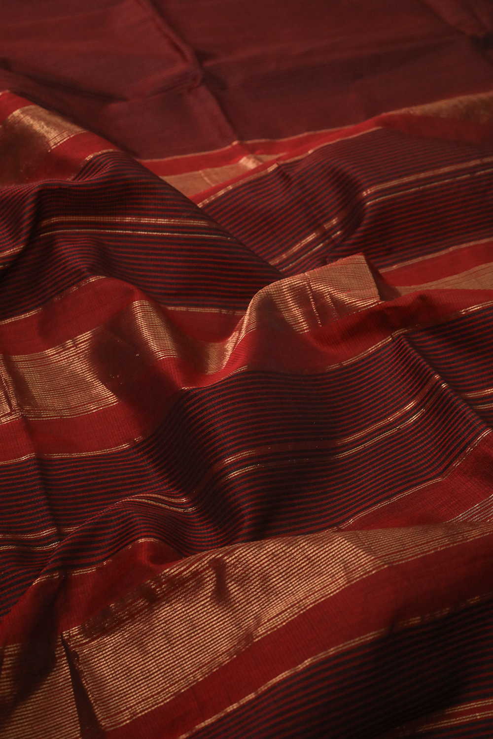 Deep Maroon Maheshwari Silk Cotton saree - Image 3