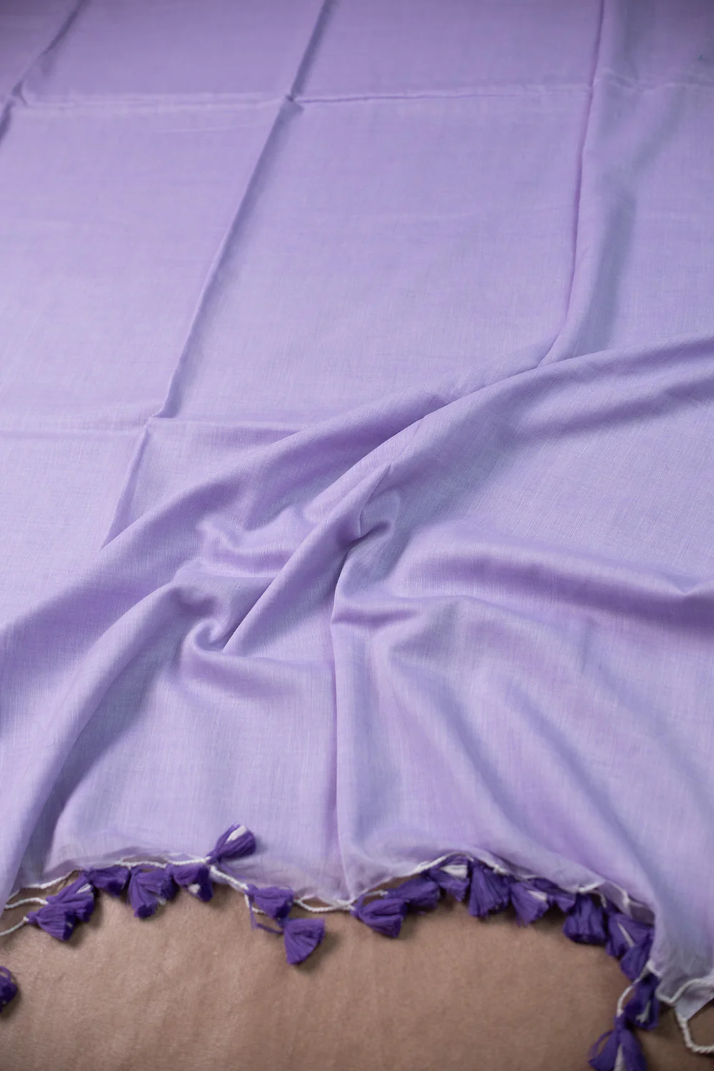 Lavender - Plain Handwoven Mul Cotton saree - Image 2