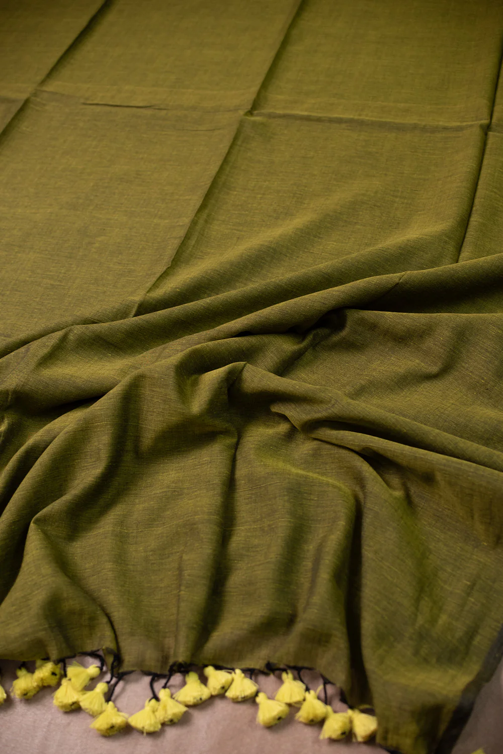 Dual Shaded Green Handwoven Mul Cotton saree - Image 3