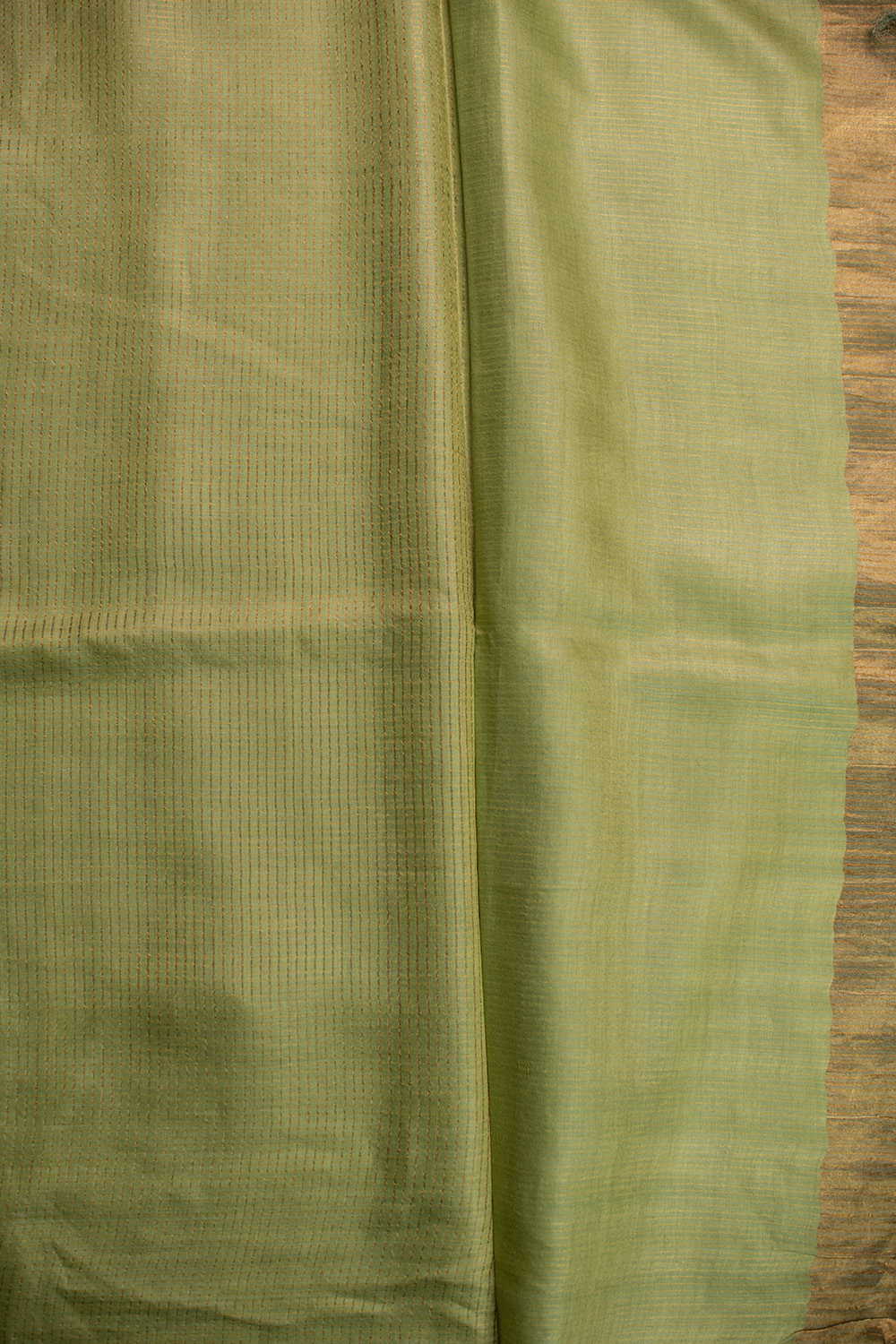Shade of Green Tussar Silk saree - Image 4