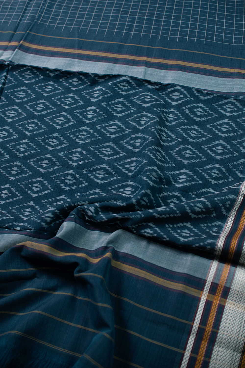 Checkered Pochampally Ikat Cotton saree - Image 3