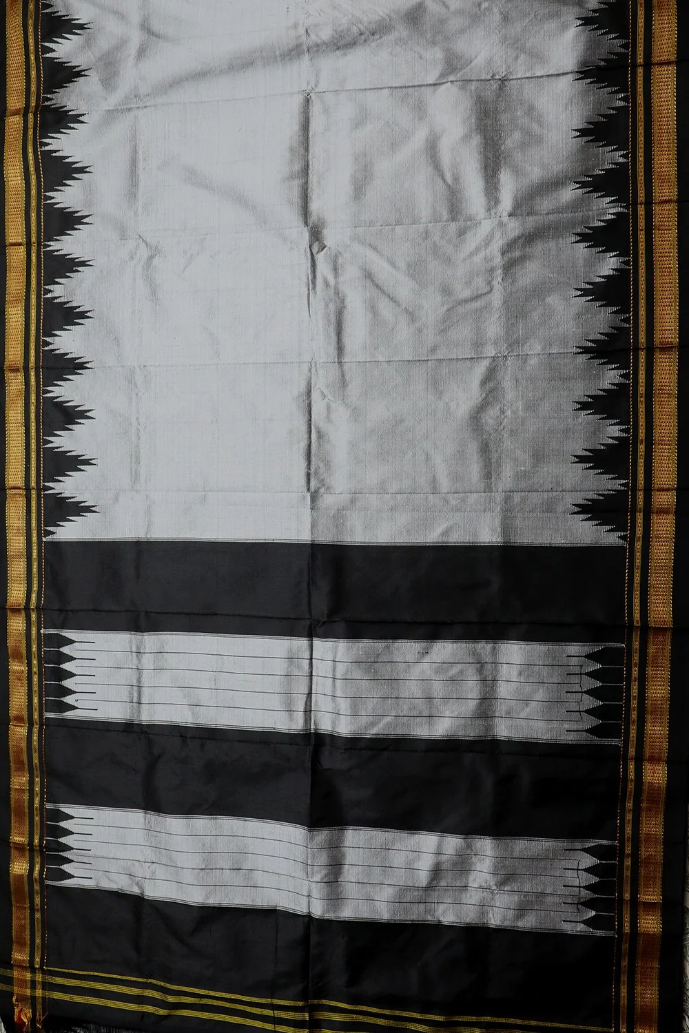 Silver Grey with Black Handwoven Ilkal Silk Saree - Image 2