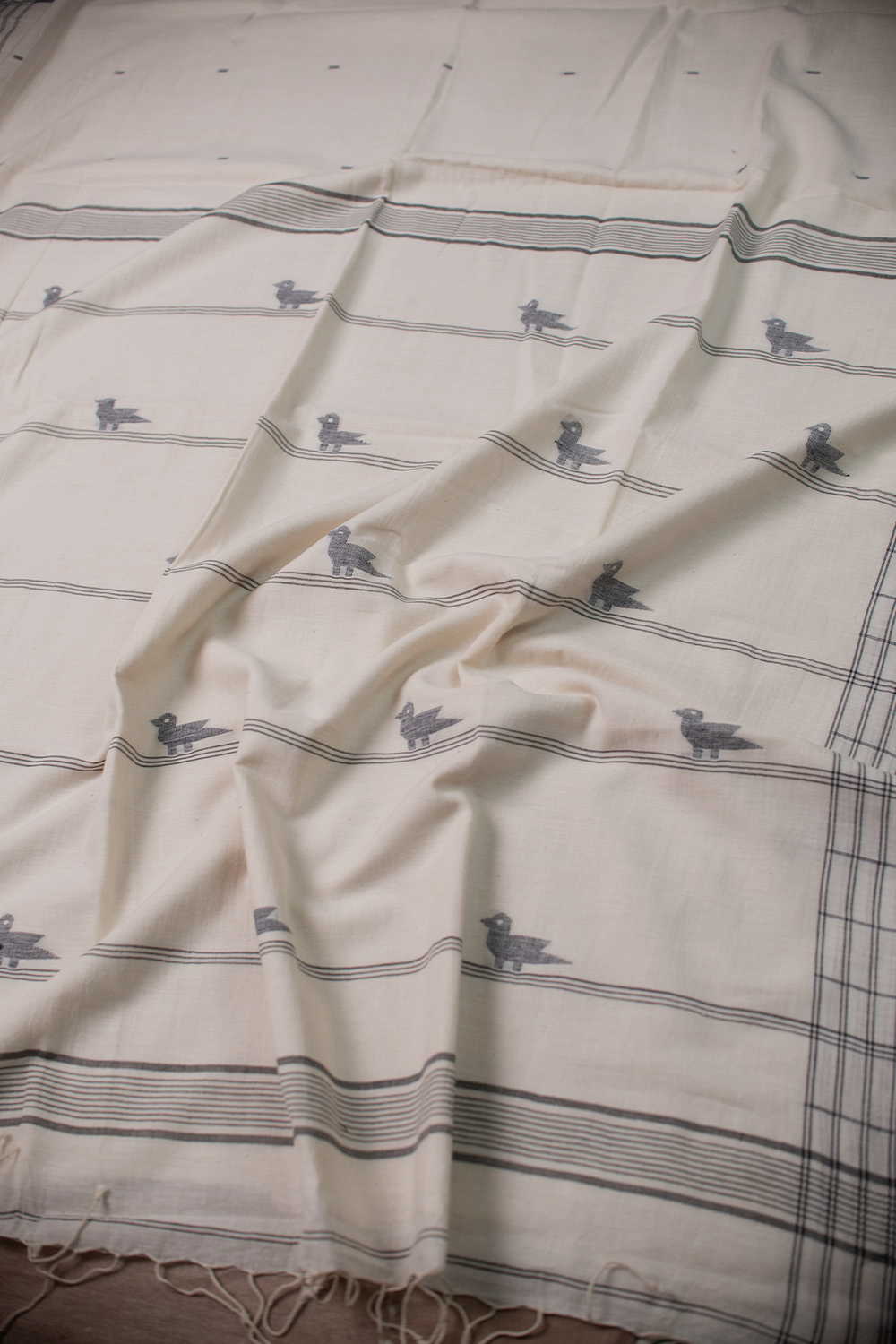 Cream - Jamdani Cotton saree - Image 3