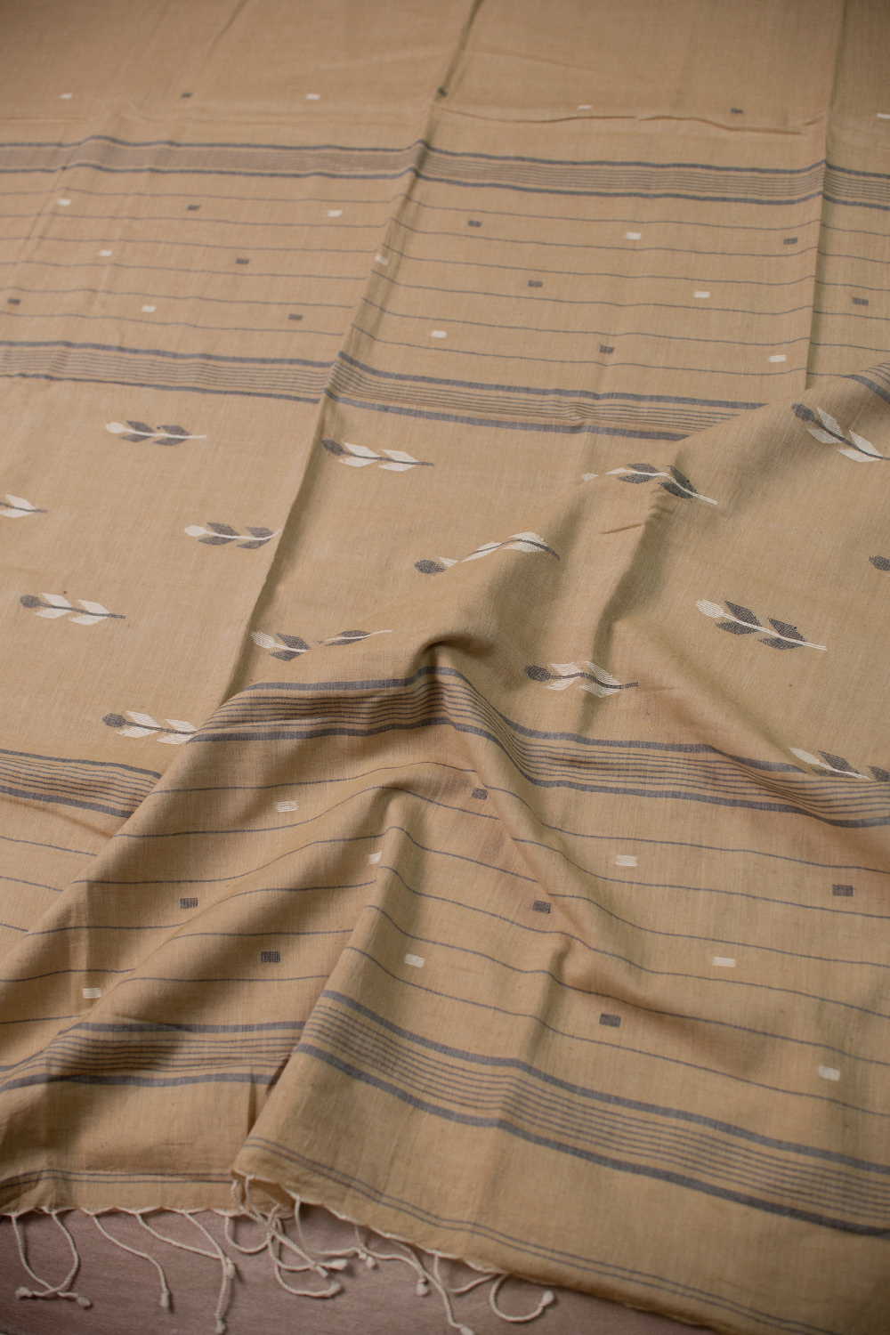 Coffee Beige Jamdani Cotton saree - Image 3